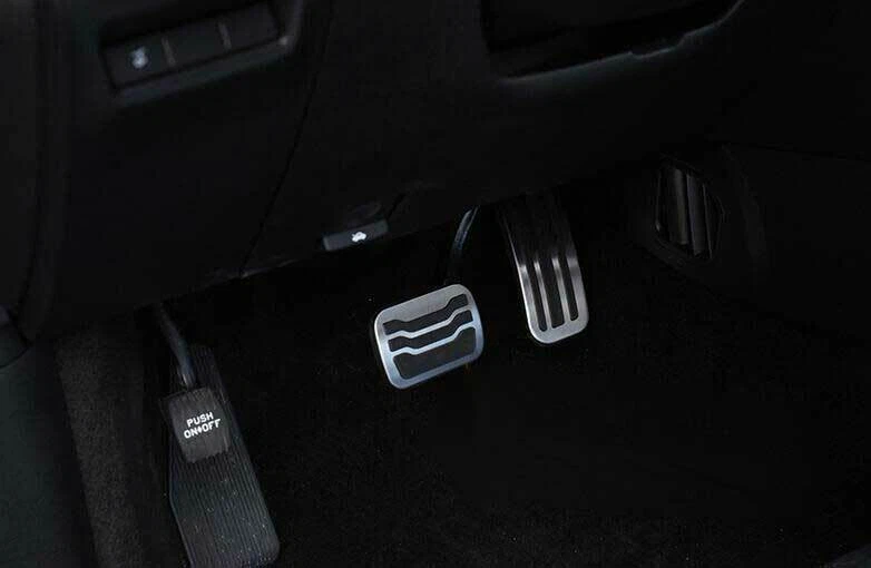 Cubierta de pedal acelerador de pedal de freno de aluminio plateado para Ford Explorer 2011-2019 Foto 2 de 4