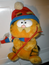 Vintage 80s Garfield Dakin Plush Fun Farm Holding Skis Hat Scarf 11" 0101 
