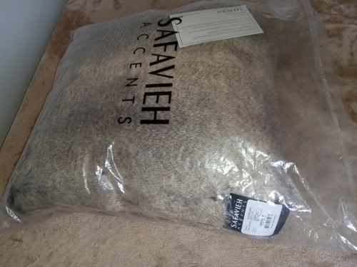 20" x 20" KISSEN Safavieh gewelltes luxuriöses Kunstfell, grau # PLS730A-2020 - Bild 6 von 7