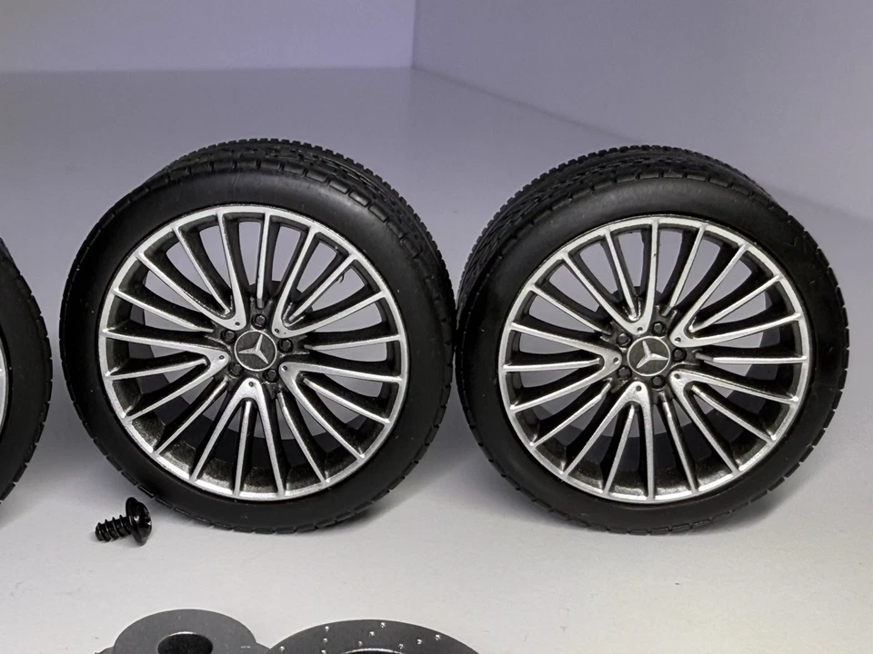 Llantas Mercedes-Benz Clase S AMG Line W223 1:18 Norev - Imagen 3 de 4