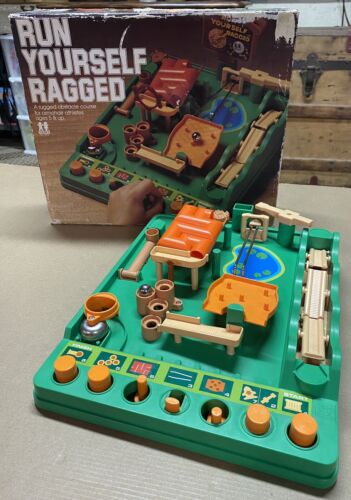 Vintage 1979 Run Yourself Ragged Obstacle Course Game di Tomy Missing Timer - Foto 1 di 5
