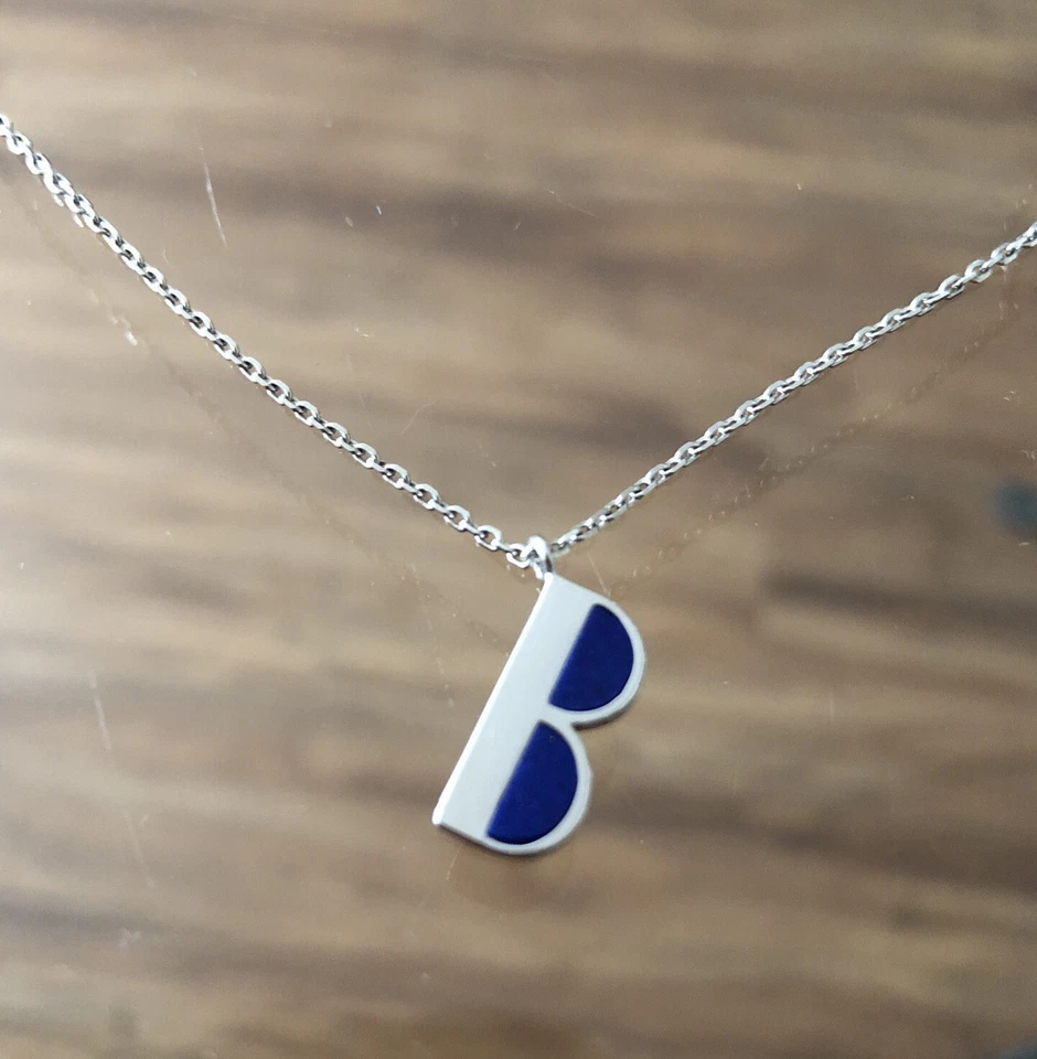 Kate Spade Letra B Azul Esmalte Color Plata  Collares Chapados en Rodio Foto 4 de 4