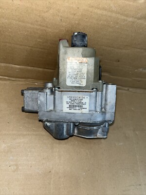 Honeywell VR8300C4134 Furnace Gas Valve ( Natural Gas ) | eBay