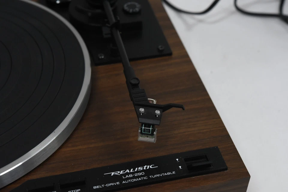 Realistic LAB-290 Auto Return Belt Drive Turntable - Vintage Tandy Japan 1980's - Image 4 of 4