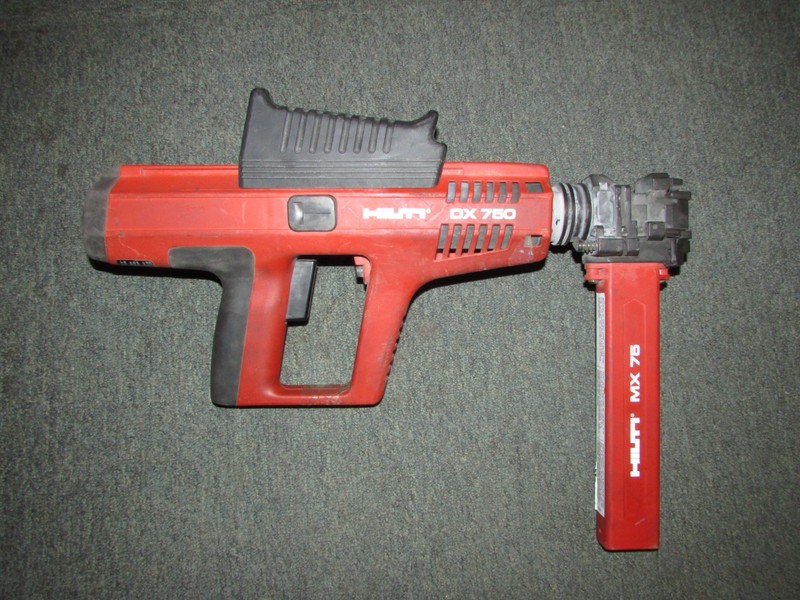 Hilti DX 750 Nail Gun