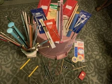 Huge Lot of Knitting Needles & Crochet Hooks Boye Susan Bates Assorted Lot