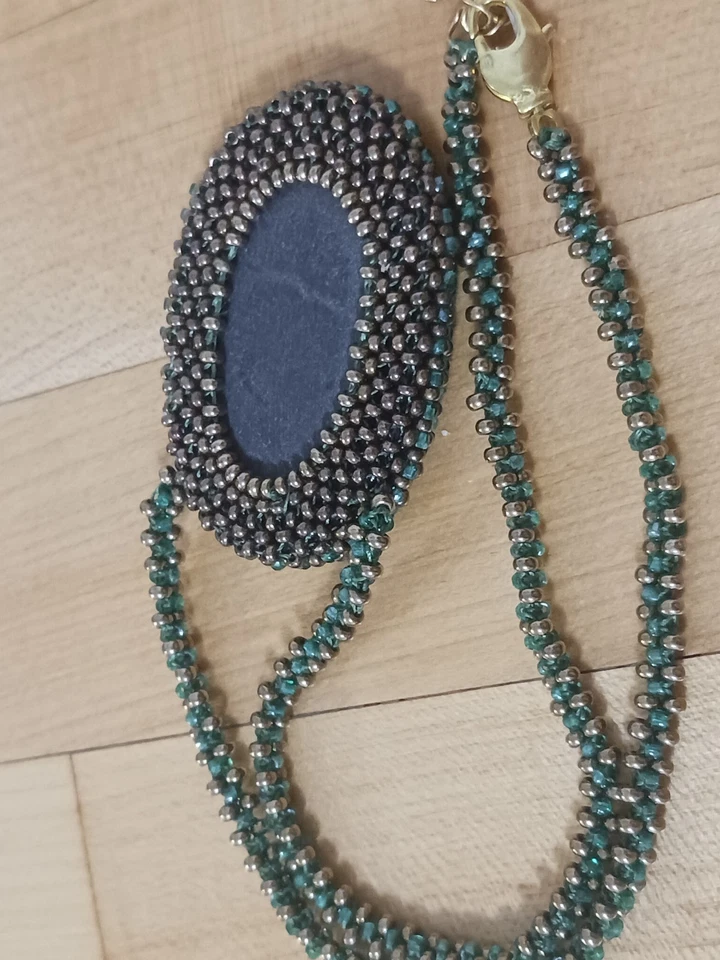 Fabuloso Collar Gargantilla Hecho a Mano Tejido Grande Verde Druzy Cuarzo Cuentas Vidrio Foto 3 de 4