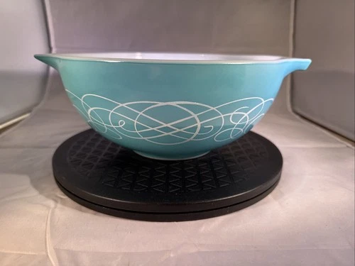 Rare Vintage 1959 Pyrex Promotional Turquoise Scroll Cinderella #443 Bowl 2.5 Qt