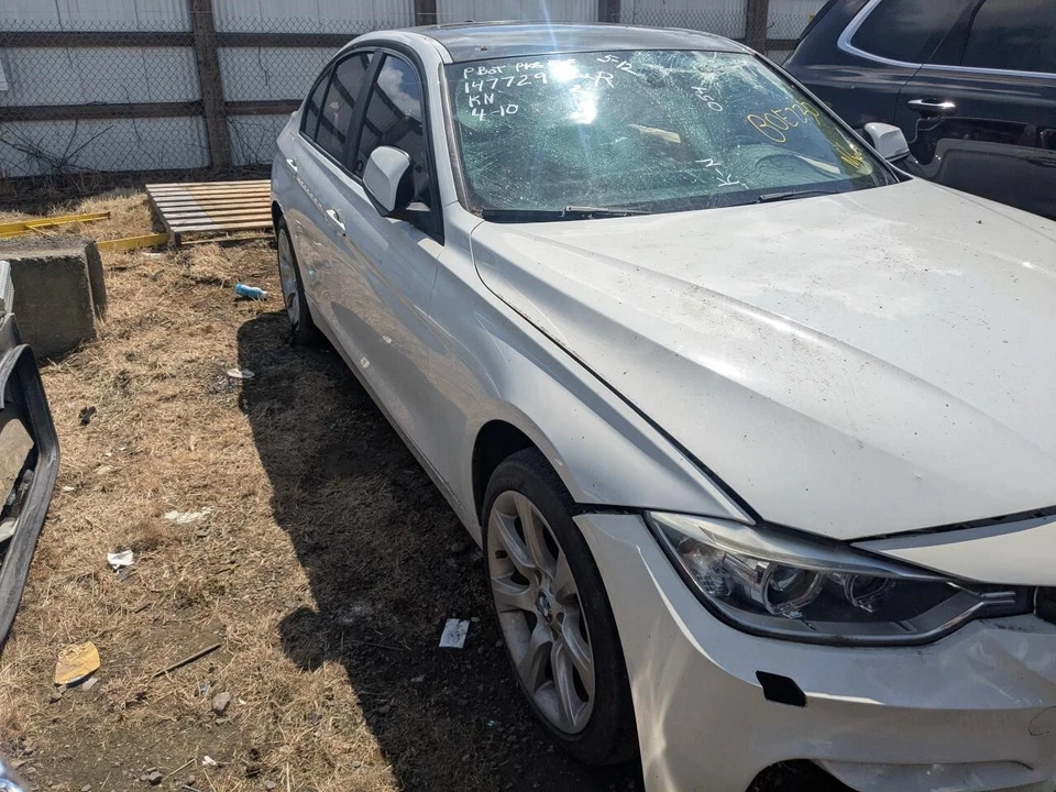 Regulador de janela dianteiro esquerdo usado serve para: 2012 BMW 328I SDN dianteiro esquerdo G - Imagem 4 de 4