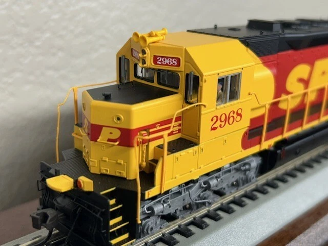 SOUTHEN PACIFIC MERGER " SP-SF KODACHROME " SD35 LOCO DC/DCC Ready HO Scale NEW - Image 4 of 4