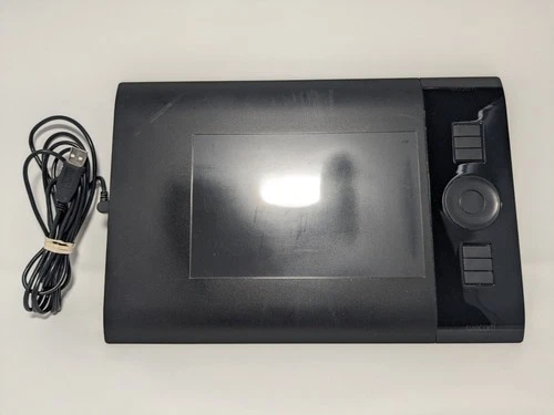 WACOM INTUOS 4 PTK-440 BLACK SMALL PRO GRAPHICS TABLET USB CABLE NO SYTLUS PEN