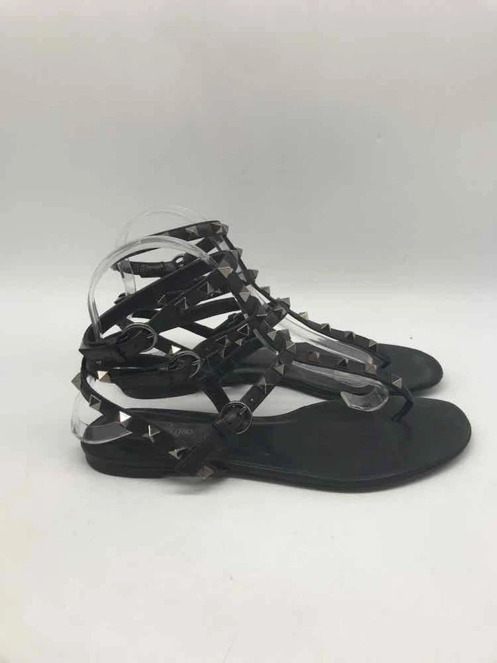 Sandalias Valentino negras de segunda mano talla 38 con tachuelas Foto 4 de 4