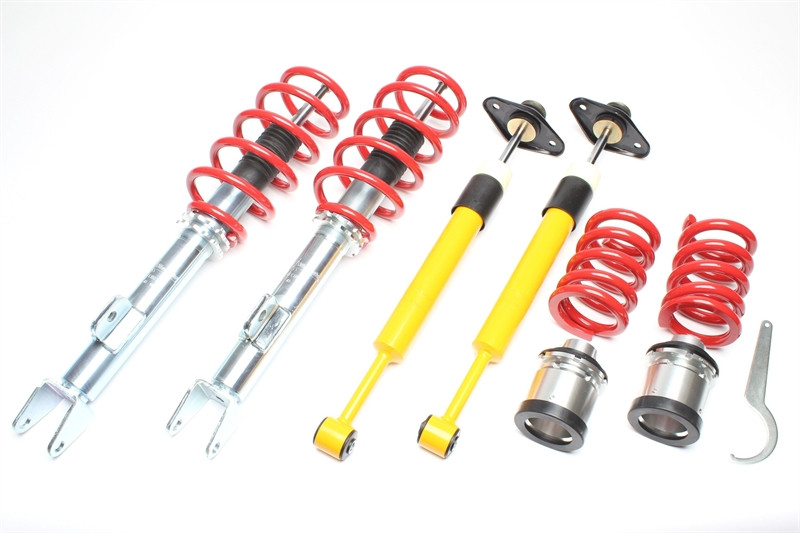 Combinés filetés TA Technix pour rabaisser une Chrysler 300C