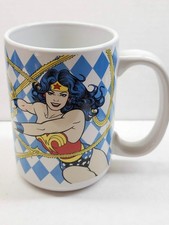 Wonder Woman Collectible Coffee Mug, zak designs CAM-9 