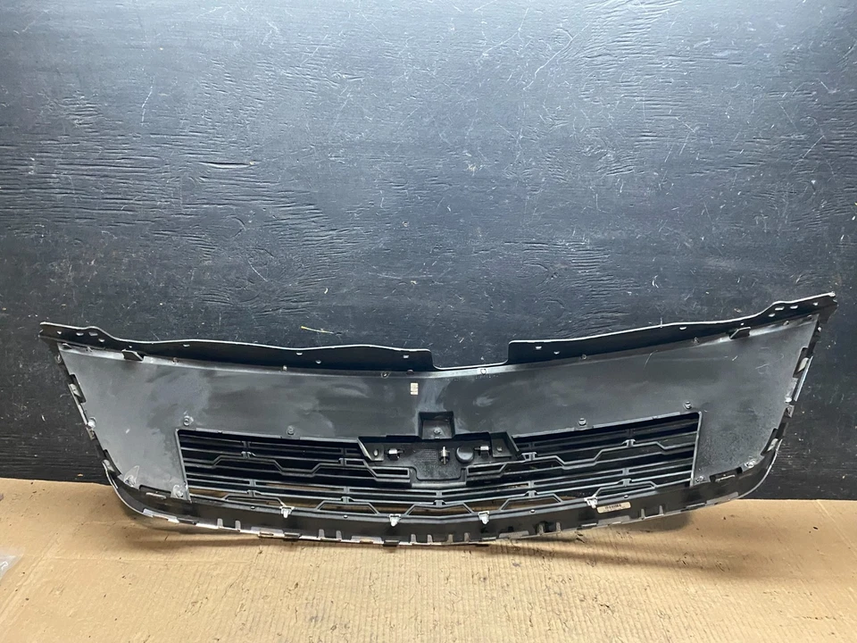 Chevrolet Traverse 2013 a 2017 parrilla superior delantera OEM U6139 DG Foto 4 de 4