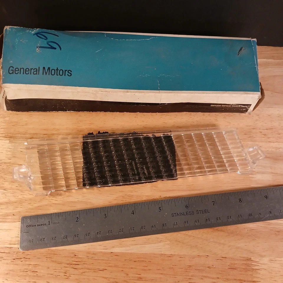 Oldsmobile Delta 88 1969 NOS LH luz trasera interior lámpara lente GM #5961503-1 Foto 3 de 4