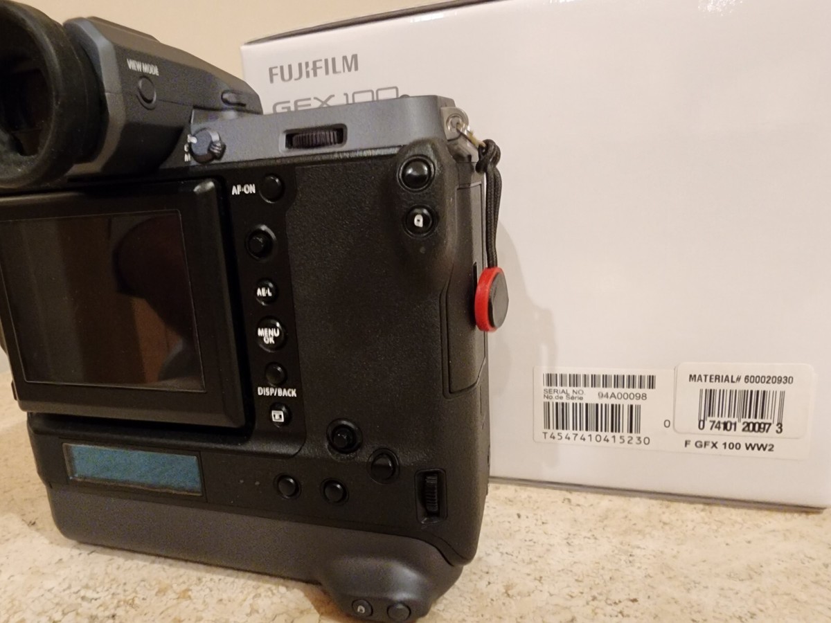 FUJIFILM GFX 100 102MP Digital SLR Camera - Black (Body Only) MINT