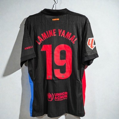 Barcelona 24/25 AWAY Soccer - LAMINE YAMAL # 19 - Medium (Run
