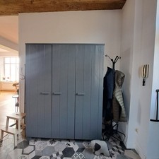Armoire 3 portes en pin WOOD Gris Acier