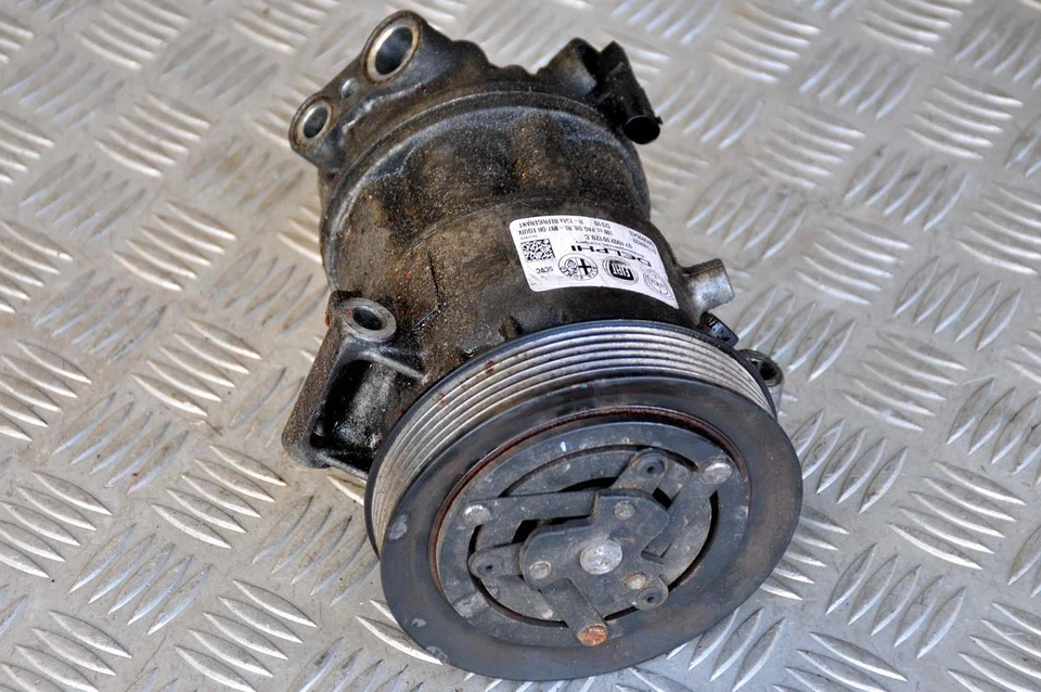 Alfa Romeo Giulietta 1750 TBi 940A1000 173kW A/C pump aircon compressor 50509543 - Image 3 of 3
