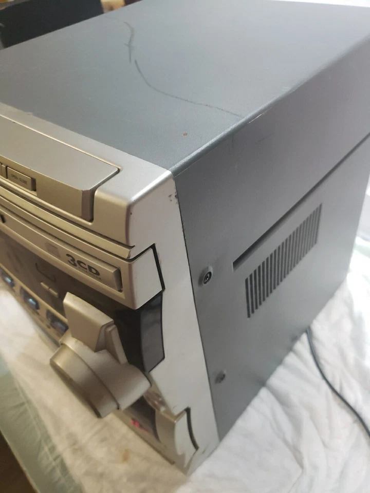 Philips FW C386 stereo CD/Dual Cassette Tape Deck. CD not Working. - Image 4 of 4