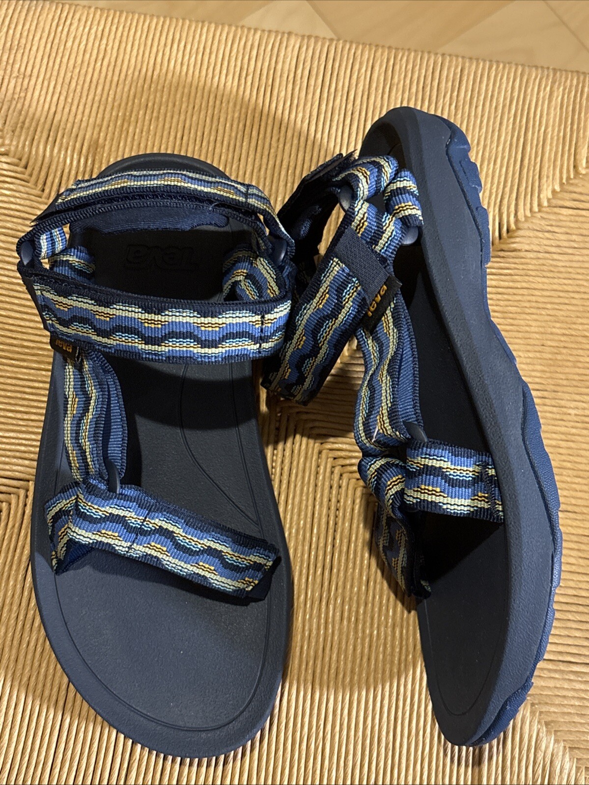 Teva Sandals Hurricane XLT 2 Blue Hiking Water Outdoor Kids Youth Sz 4 NEW