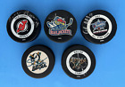 Hockey Autographed Pucks Lot 5 Total - Mike Smith, Damphousse, Modin +2
