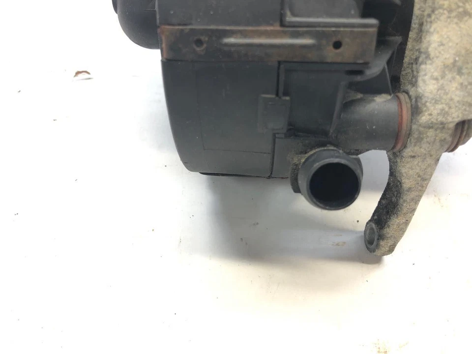 2006 - 2013 Mercedes-Benz C280 W203 Type Secondary Air Injection Pump 0001405185 - Image 4 of 4