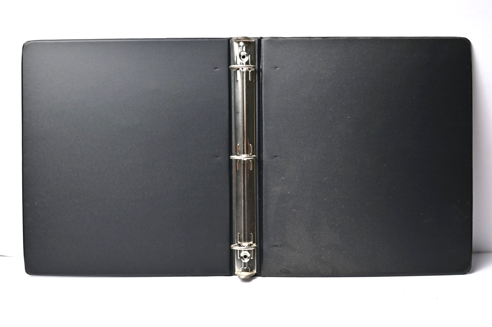 2007 Inkworks Charmed Forever 3 Ring Card Album Binder