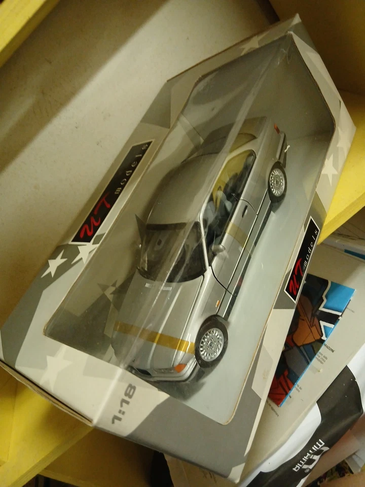 UT Models 1/18 - BMW 328 i Argento Metallizzato - Immagine 3 di 4