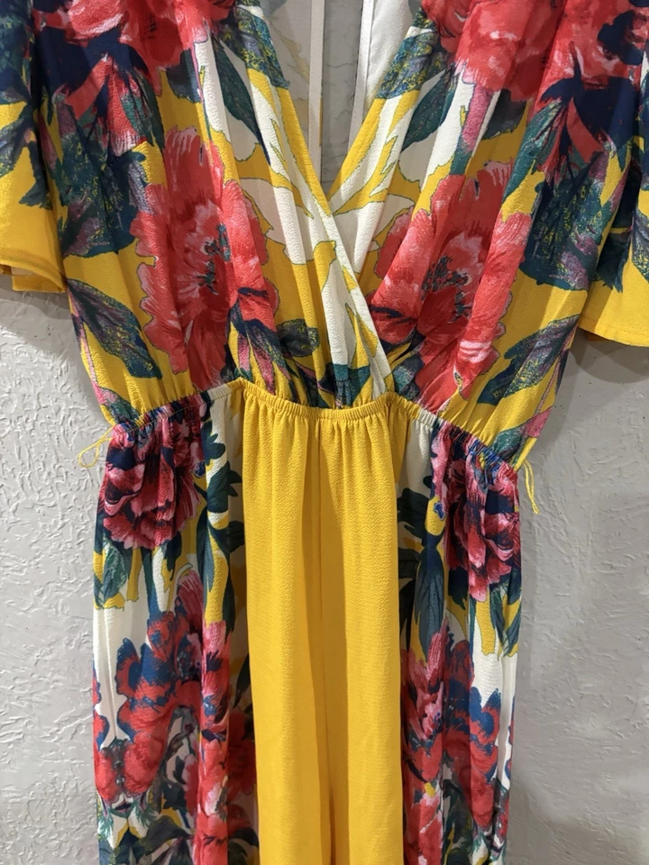 Mono Flying Tomato Multicolor Floral Largo Completo Cuello en V Manga Corta Talla S Foto 3 de 4