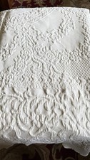 Vtg Matelasse KING white Bedspread Coverlet Blanket Artiste Floral W/ Scallops