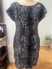 stunning MINT VELVET ladies size 10 printed dress with ladder lace embellishment