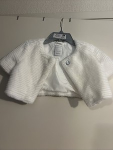 Used Faux Fur Girls Gymboree White Shrug Jacket Sz 5-6 Excellent Condition
