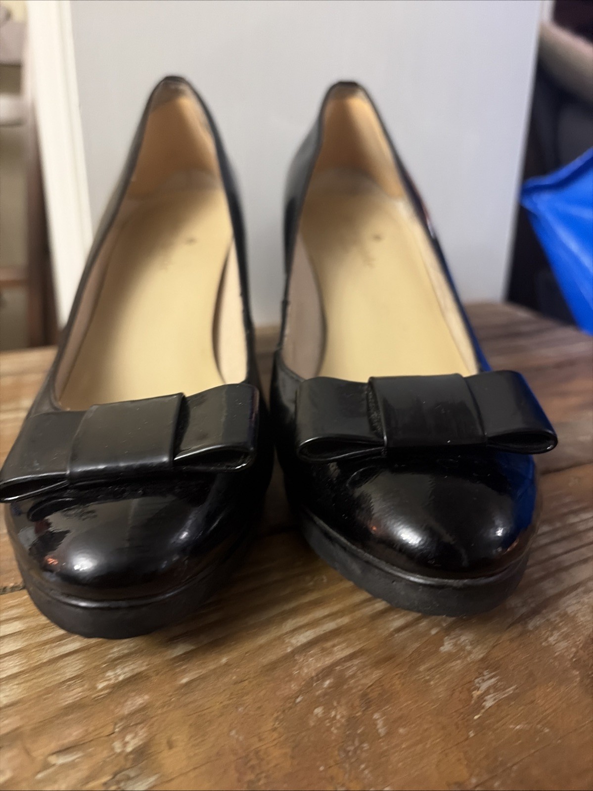 Kate Spade Black Patent Leather Round Toe Pumps With Wide Bow Size 6.5 M