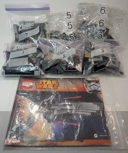 LEGO Star Wars 75096 Sith Infiltrator - 100% Complete w/ All Minifigures