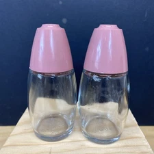 Salt and Pepper Shakers. Gemco Mid-century modern Smooth Tapered Glass Pink cap
