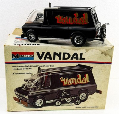 Monogram VANDAL Model #6657   Custom Street Van & Mini Bike w/ Box   Assembled