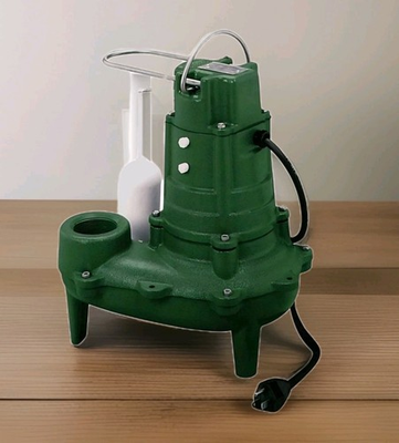 #ad ** Zoeller 267 0001 1 2 HP Cast Iron Sewage Pump 2quot; w Vertical Float 115v * $370.00