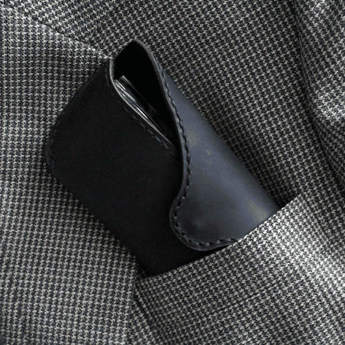 Estuche para gafas y gafas de sol de cuero genuino negro con cierre magnético a presión - Imagen 5 de 5