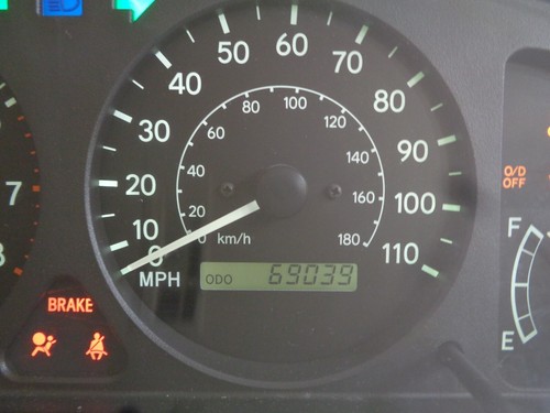 COROLLA 2001 AND 2002 INSTRUMENT CLUSTER SPEEDOMETER WITH TACHOMETER 69039 K - Picture 5 of 20
