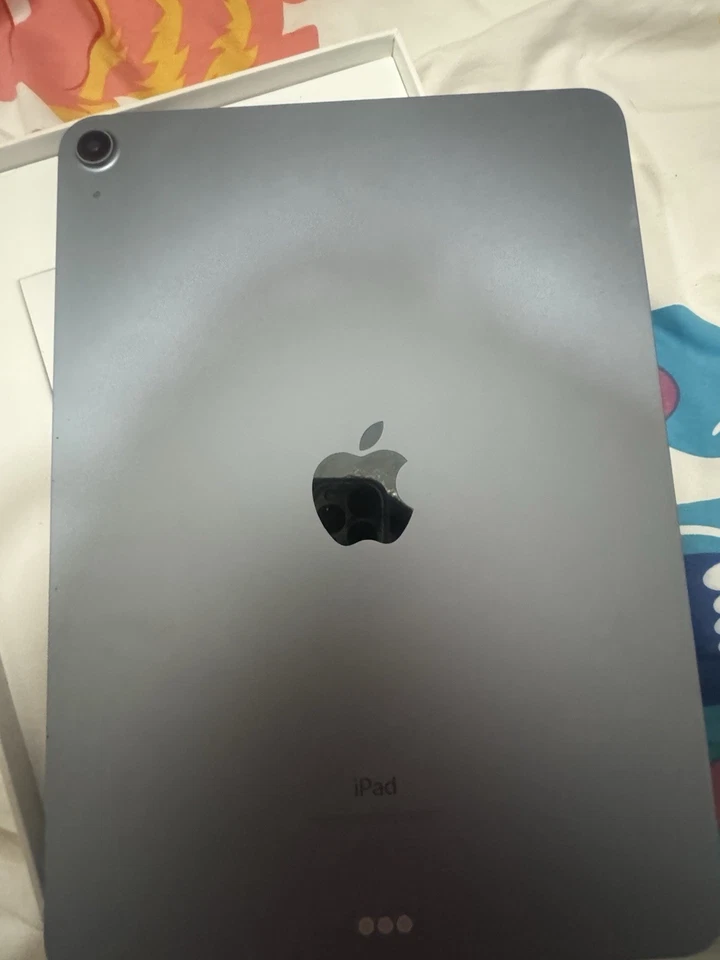 Apple iPad Air (5th generation) · 64GB · Cellular, foto 2 de 5