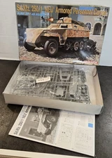 UNUSED DRAGON Sd.Kfz.250/1 'NEU' ARMORED PERSONNEL CARRIER MODEL KIT 6100 COOL