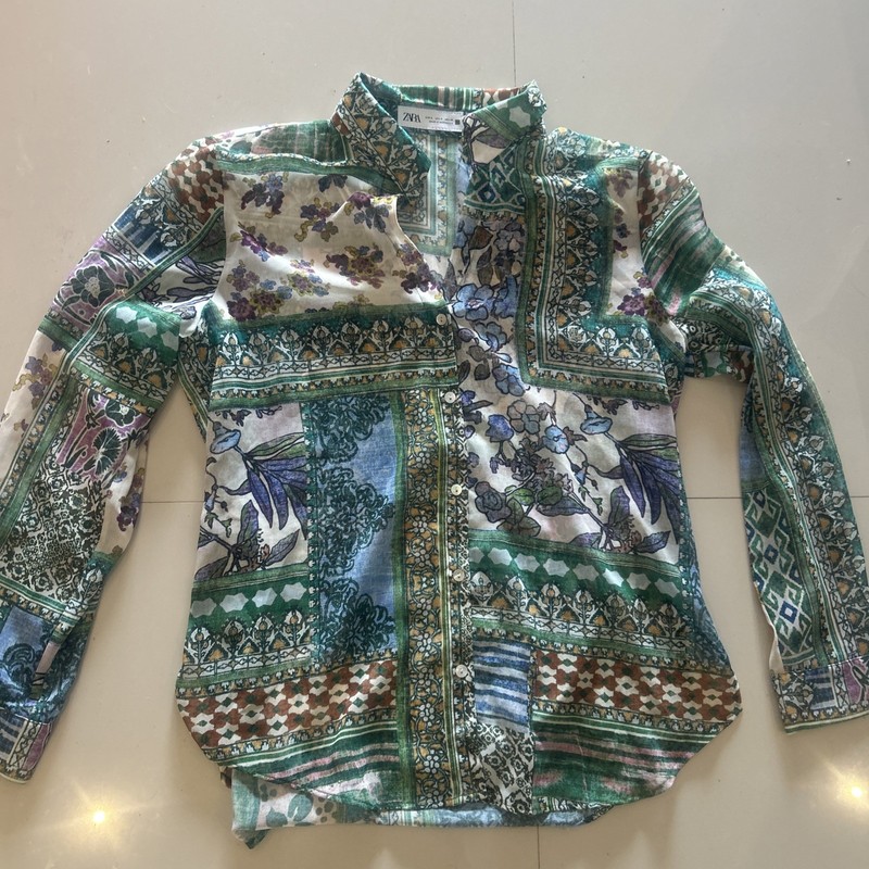 Zara Button Down Top Womens Small V-Neck Blouse Blue Green Floral Tropical Shirt