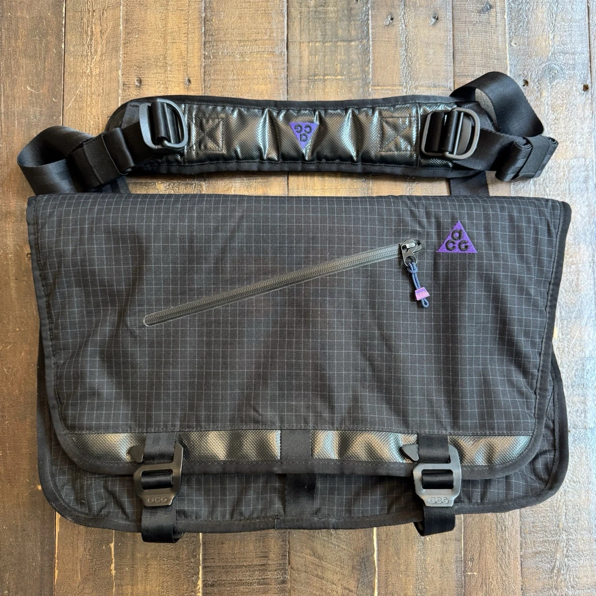 Nike Men's Black Messenger Bags for sale | eBay