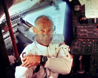 APOLLO 11 LUNAR MODULE INTERIOR WITH ASTRONAUT BUZZ ALDRIN 1969 8X10 PHOTO