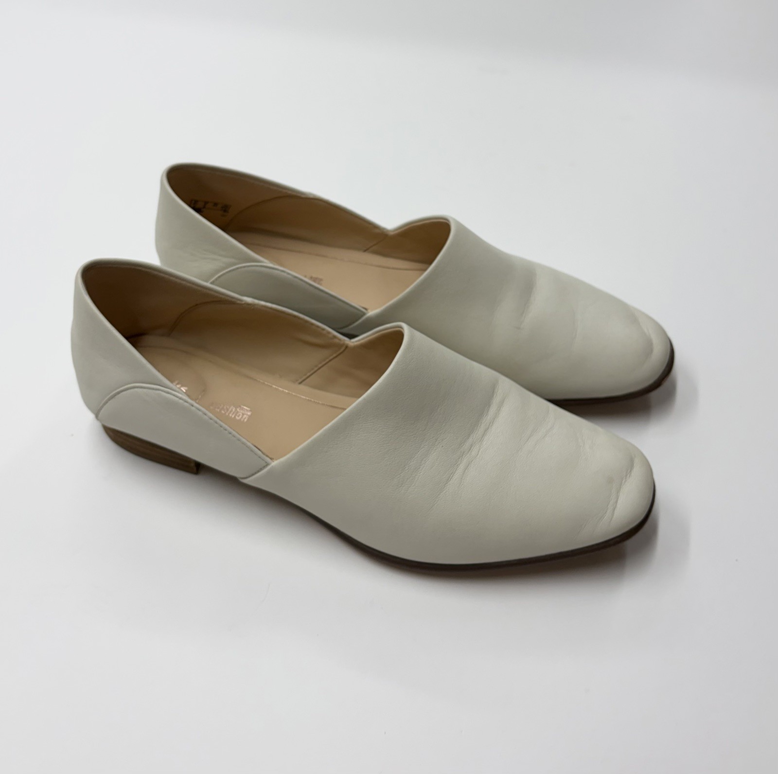 Clarks Pure Tone White Ivory Leather Womens 9 Shoes Casual Slip On Loafer Flats