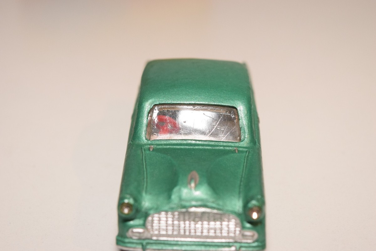 A88 1:43 MAXWELL TOYS 510 AMBASSADOR MARK II METALLIC GREEN