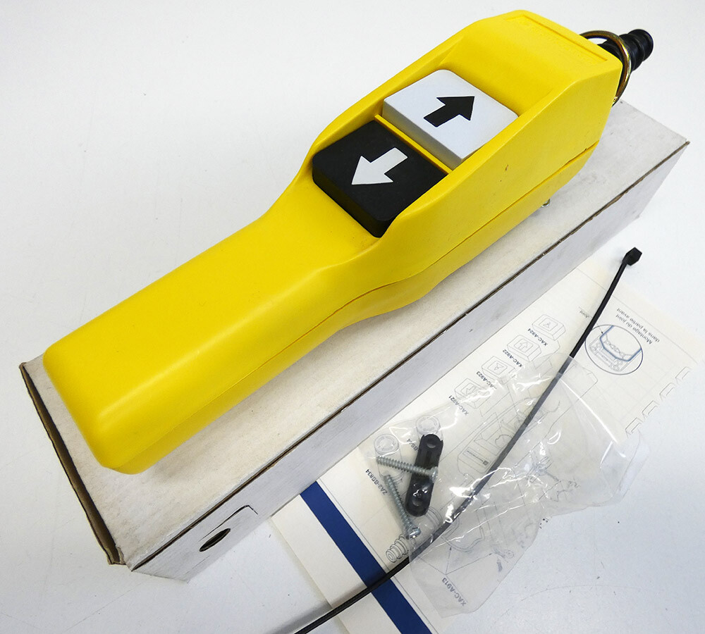 Telemecanique XAC A201 XACA201 064500 hanging switch pendant control -unused/original packaging-