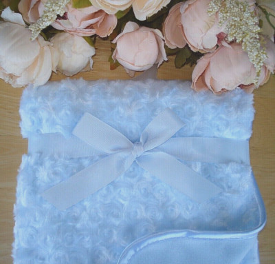 Baby Junge Decke Halstuch blau weich Deluxe Rosenknospe Fleece gefüttert Taufe Geschenk
